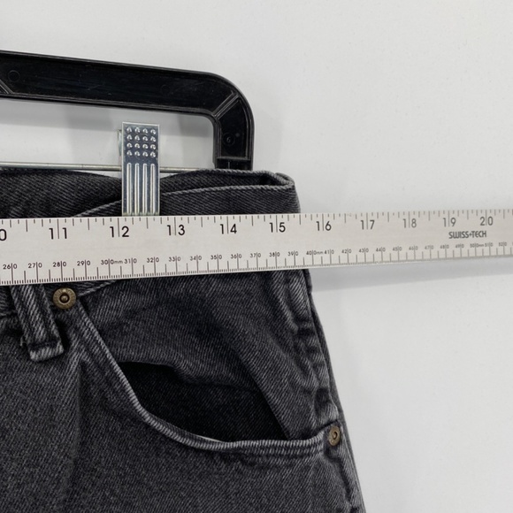 Wrangler Jeans Womens Size 32 Black Denim High Rise Vintage 5 Pocket Zip Closure - Picture 4 of 13